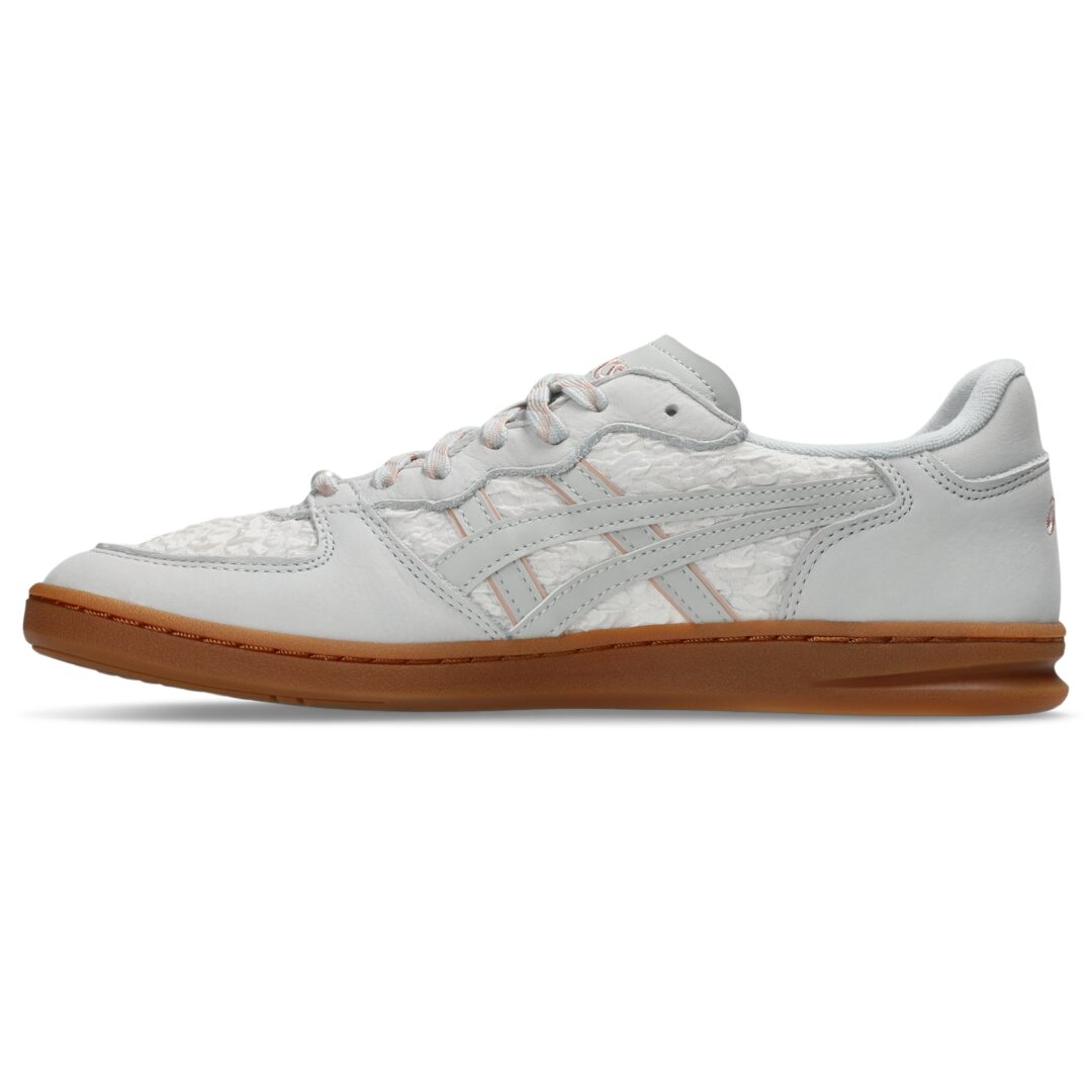 【2026年 3/6 発売】ASICS SKYHAND OG “WHITE/FADED DENIM & BLUSH/GLACIER GREY” (アシックス スカイハンド OG) [1203A880.100/1203A880.700]