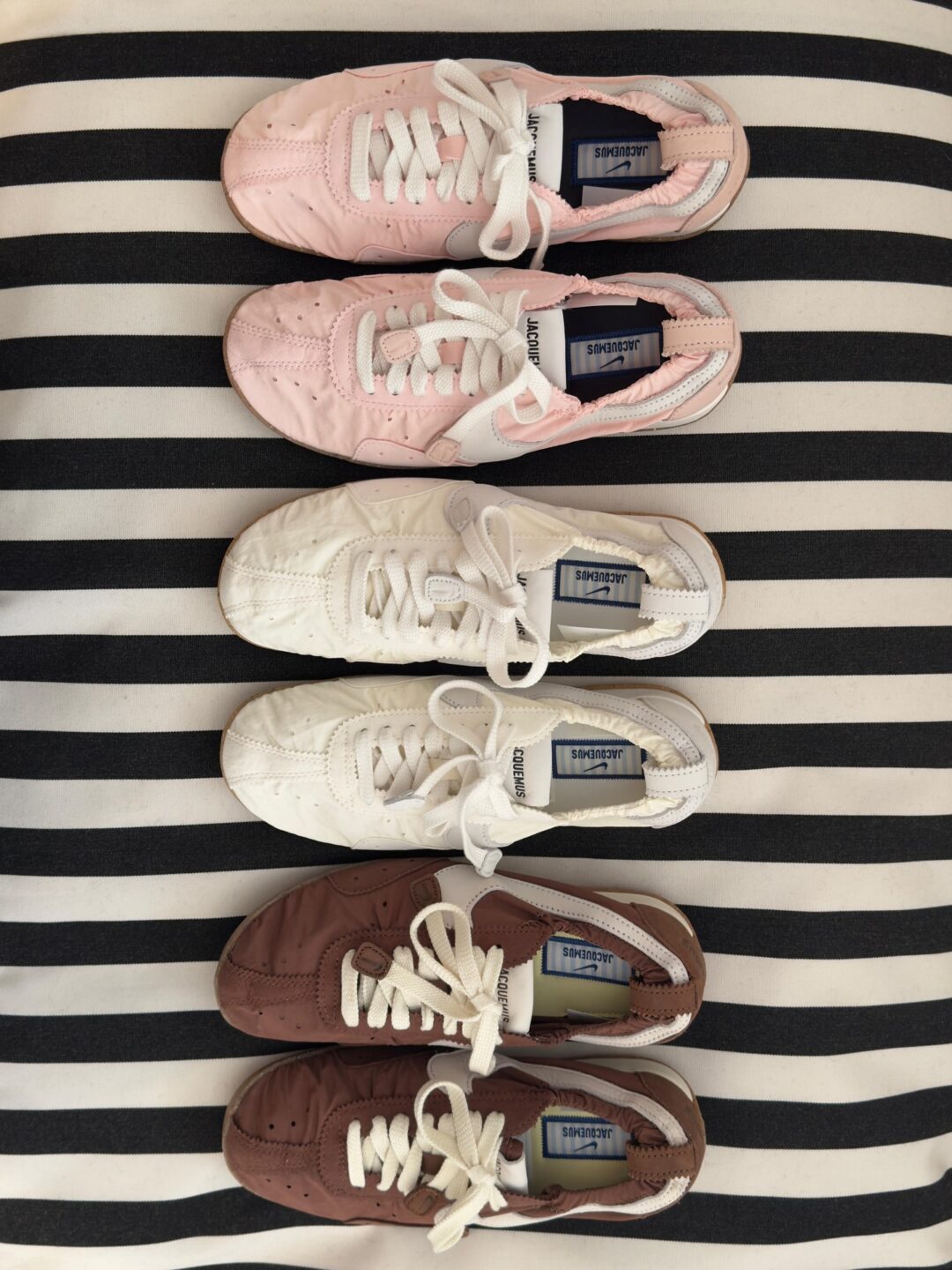 【国内 2026年 3/9 発売】JACQUEMUS × NIKE MOON SHOES 2026 SS (ジャックムス ナイキ ムーンシューズ) [HV8547-002/HV8547-200/HV8547-601]