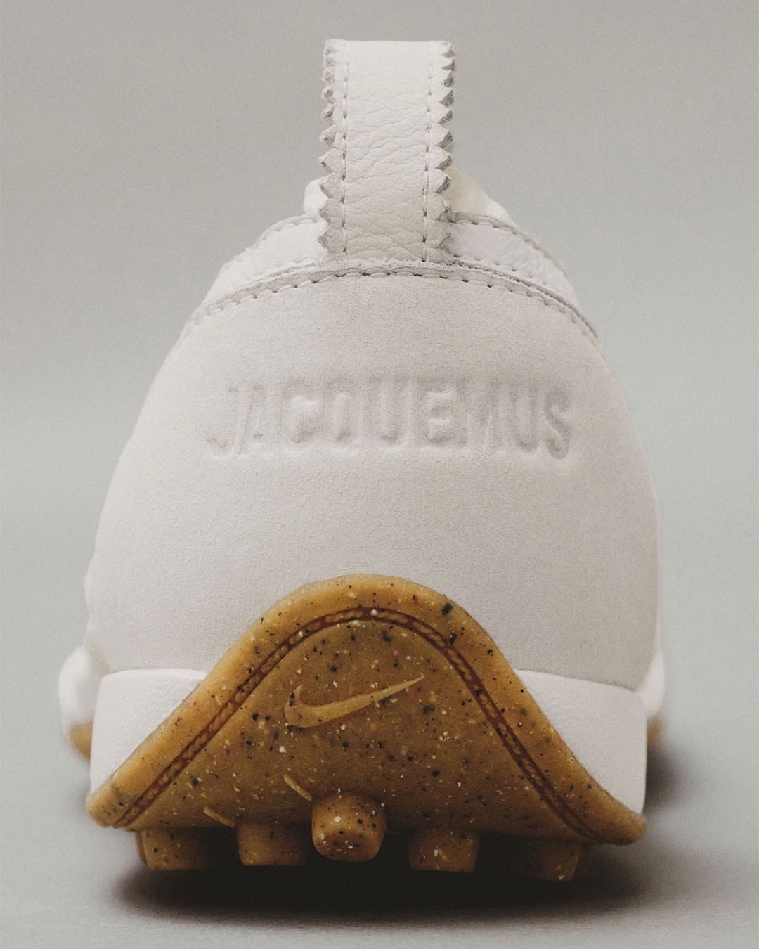 【2026年 春 発売予定】JACQUEMUS × NIKE MOON SHOES 2026 SS (ジャックムス ナイキ ムーンシューズ) [HV8547-002/HV8547-200/HV8547-601]