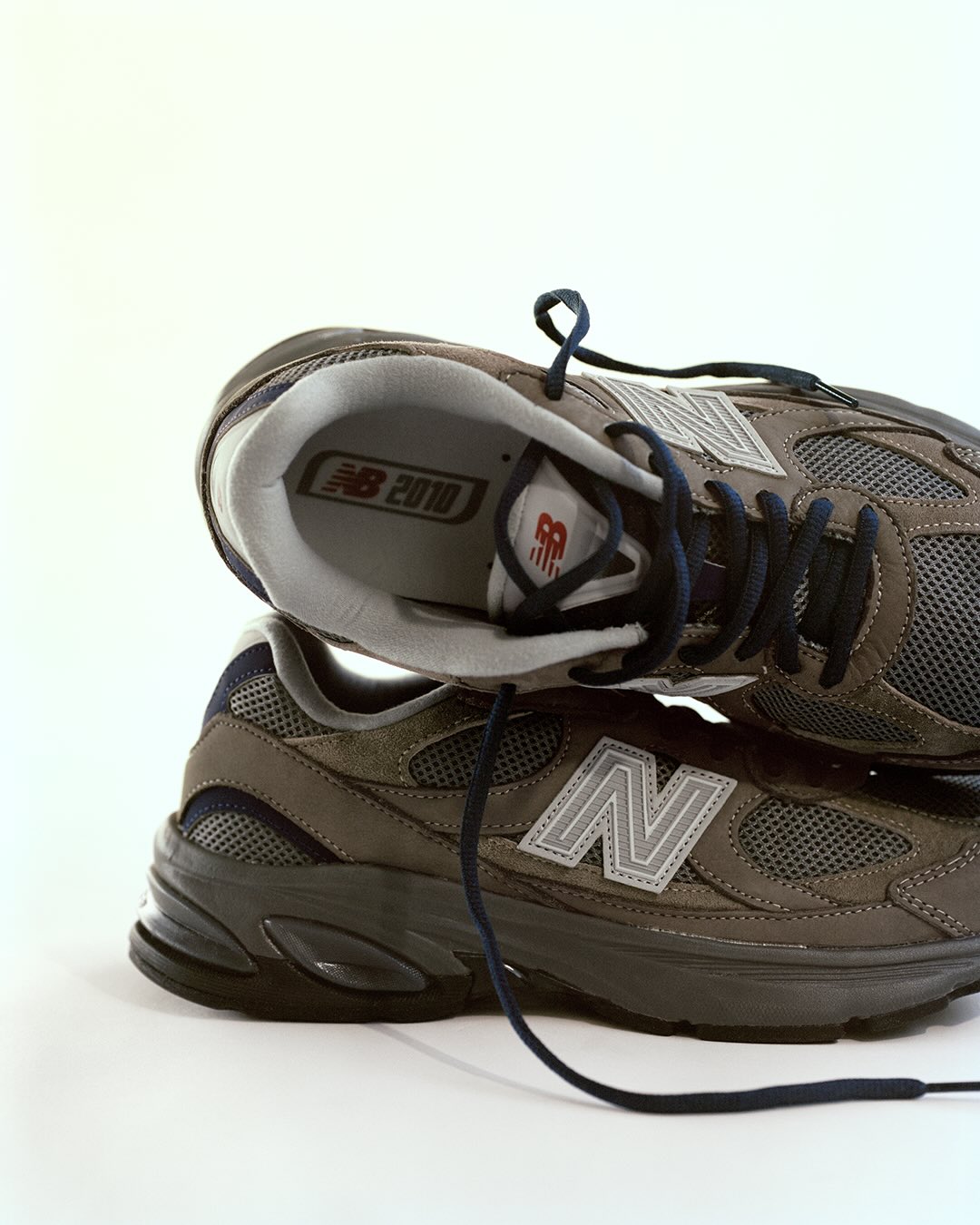 【2026年 2/20 発売】Khakis × New Balance U2010 741 “Day Tour” (カーキス ニューバランス) [U2010741]