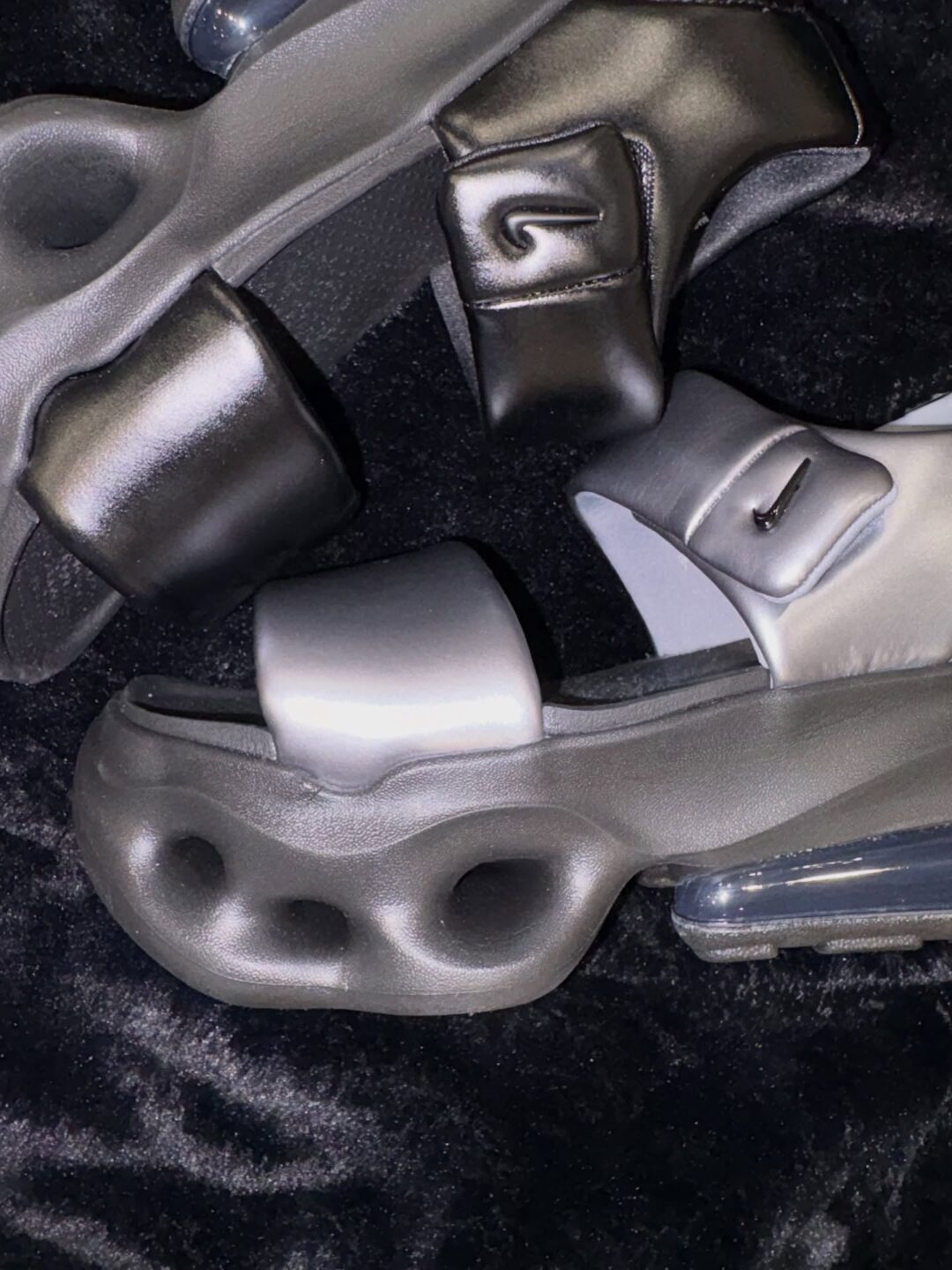 【近日発売】NIKE W AIR MAX HALO “Silver Metallic/Black” (ナイキ エア マックス ヘイロー “メタリックシルバー/ブラック”)