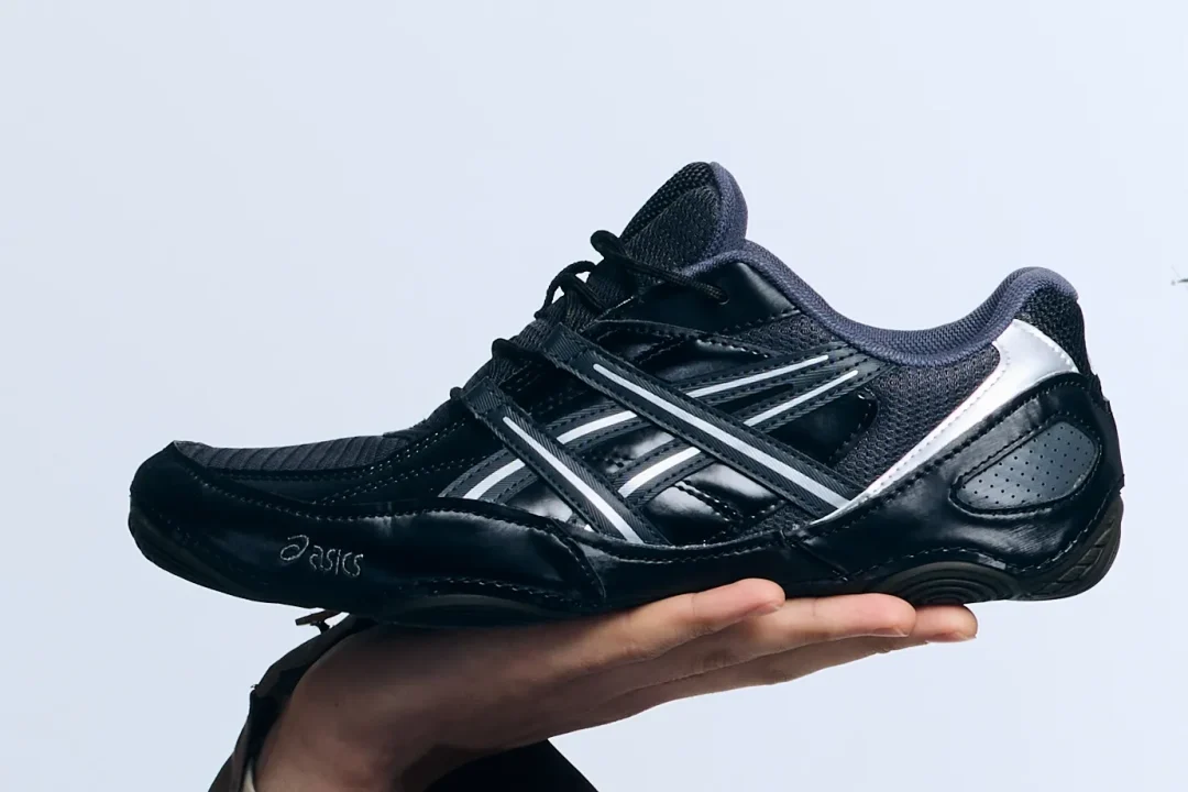 【2026年 3/6 発売】ASICS HYPERSYNC “GRAPHITE GREY/PIEDMONT GREY” (アシックス ゲル ハイパーシンク) [1203A879.020/1203A879.021]