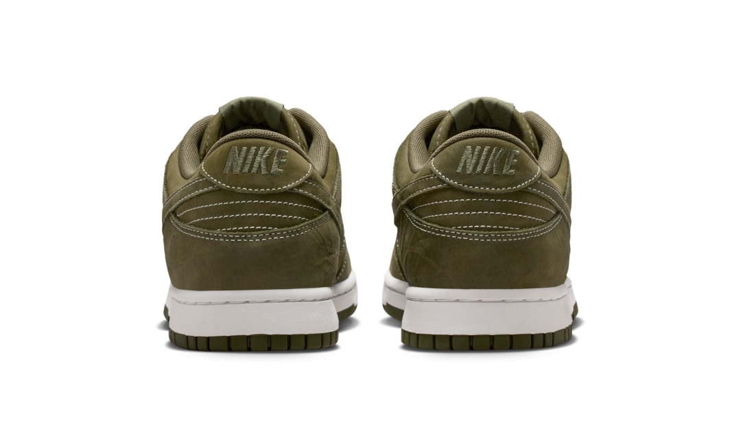 【2026年 2/16 発売】NIKE DUNK LOW QS “Medium Olive/Summit White” (ナイキ ダンク ロー “ミディアムオリーブ/サミットホワイト”) [IO4550-200]