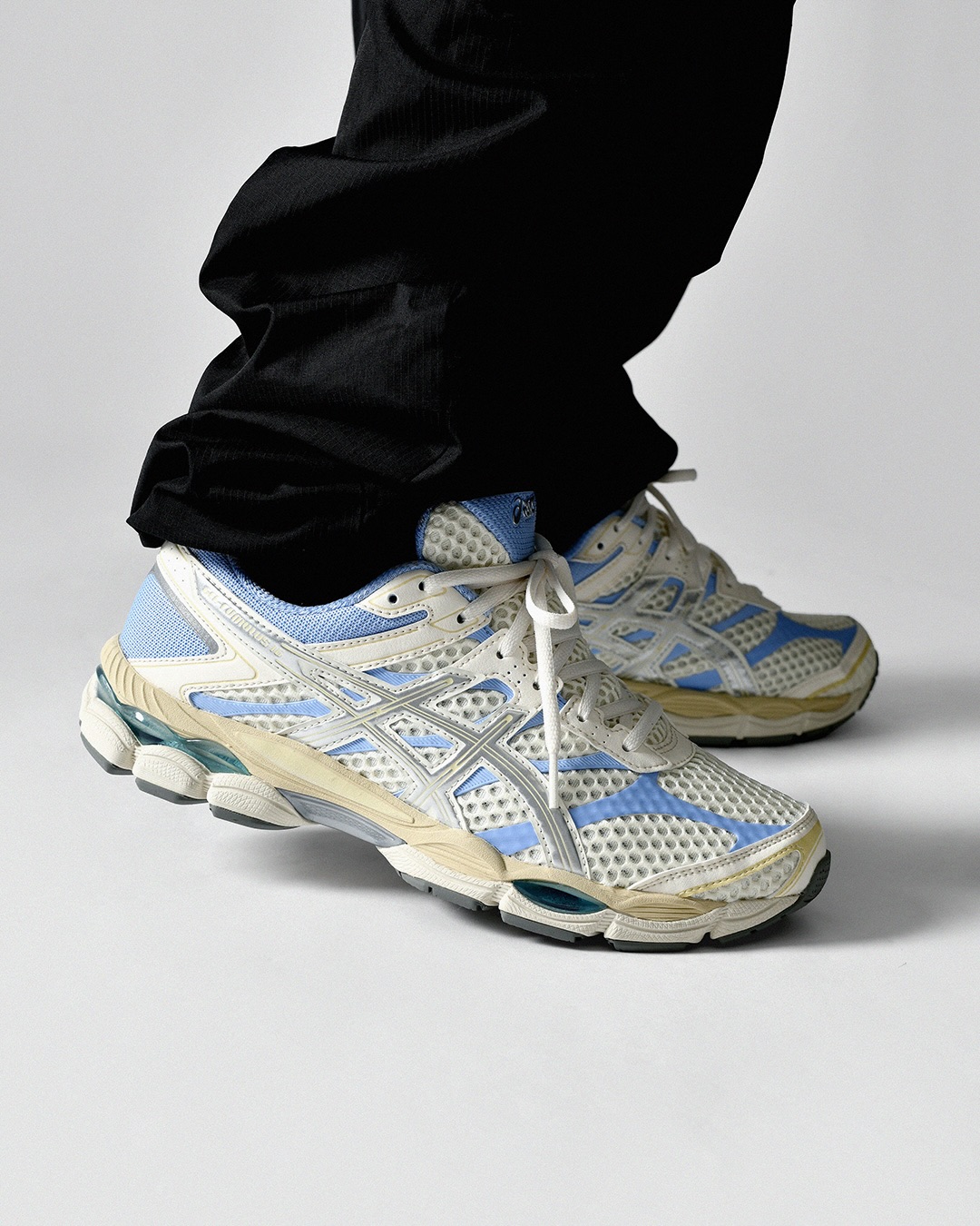 【2026年 2/18 発売】ASICS GEL-CUMULUS 16 “Ivory/Pure Silver” (アシックス ゲルキュムラス) [1203A733.750]