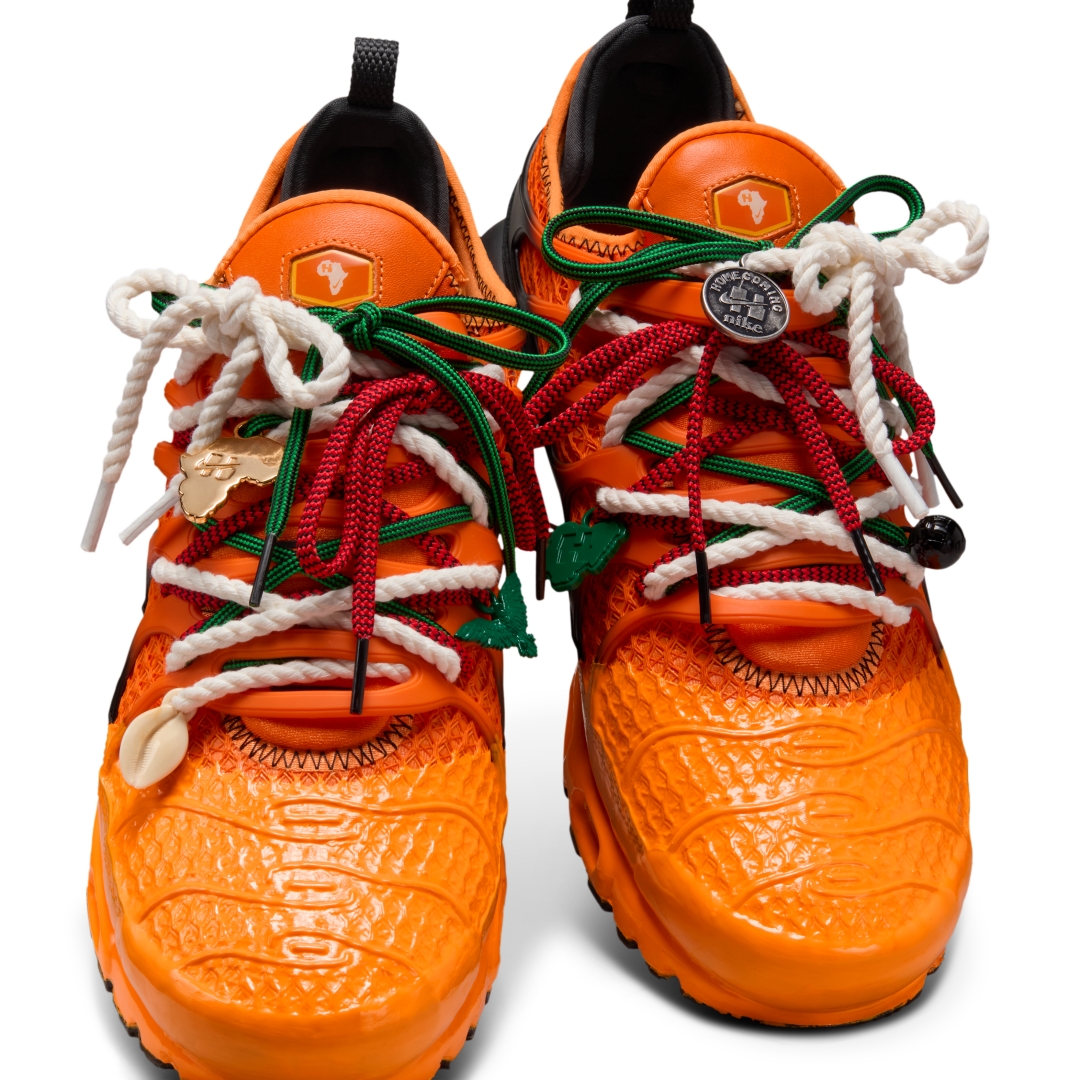 【2026年 発売予定】HOMECOMING FESTIVAL × NIKE AIR MAX PLUS “Black/Safety Orange” (ホームカミング フェスティバル ナイキ エア マックス プラス “ブラック/セフティオレンジ”) [IM4960-001/IM4960-800]