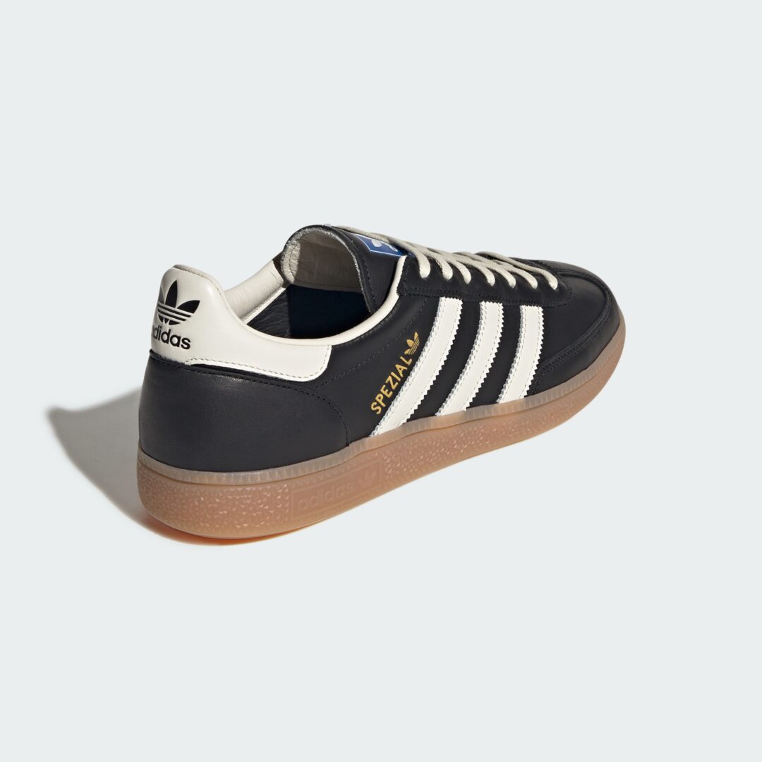 【2026年 2/13 発売】adidas Originals HANDBALL SPEZIAL Made in Germany “Core Black/Off White” (アディダス オリジナルス ハンドボール スペツィアル “ブラック/ホワイト”) [IH6529]