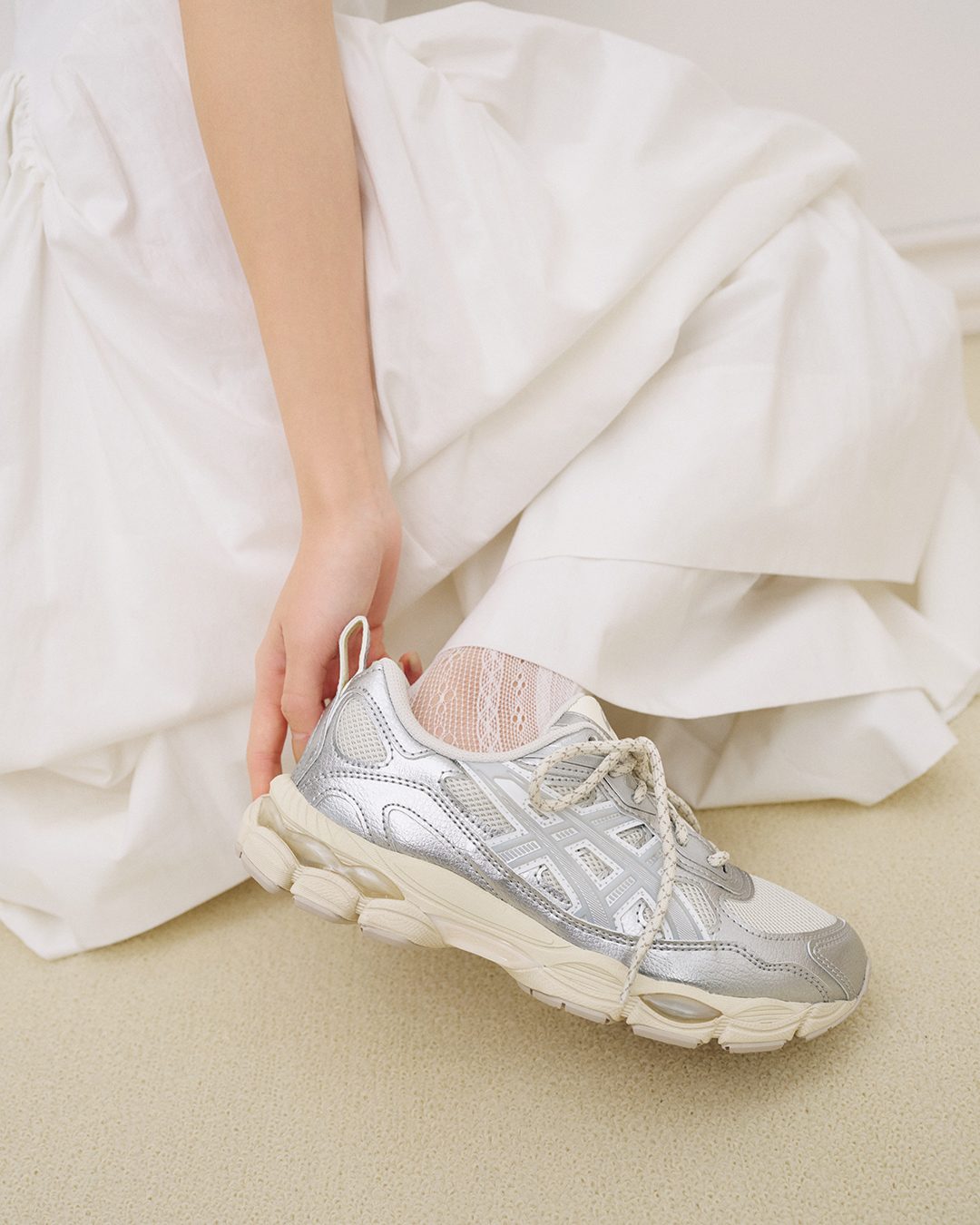 【2026年 2/9 発売】snidel × ASICS GEL-NYC RGD “Cream/Pure Silver” (スナイデル アシックス ゲル エヌワイシー) [1203A999.100]