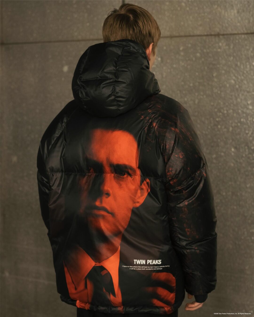 ドラマ「Twin Peaks」× UNDERCOVER 2026 SS コラボアイテムが2/7 発売 (ツイン・ピークス アンダーカバー)
