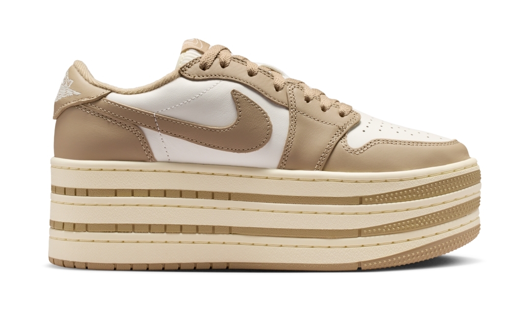 【2026年 4/3 発売】NIKE W AIR JORDAN 1 TRIPLE STACK “Khaki/Sail/Coconut Milk” (ナイキ エア ジョーダン トリプルスタック “カーキ/セイル/ココナッツミルク”) [HV8288-200]
