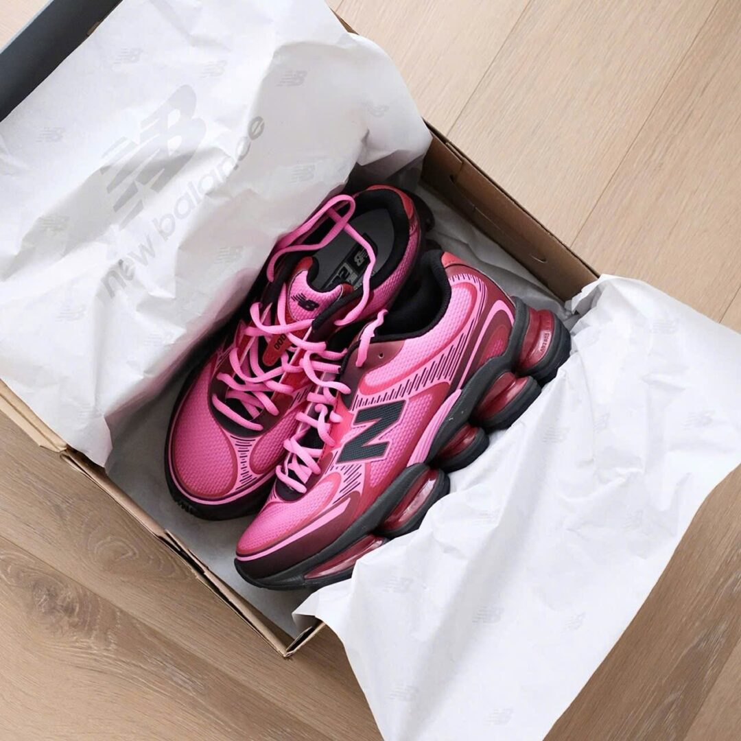 【2026年 発売】New Balance U2000 82I “Pink Heat/Shadow Red” (ニューバランス) [U200082I]