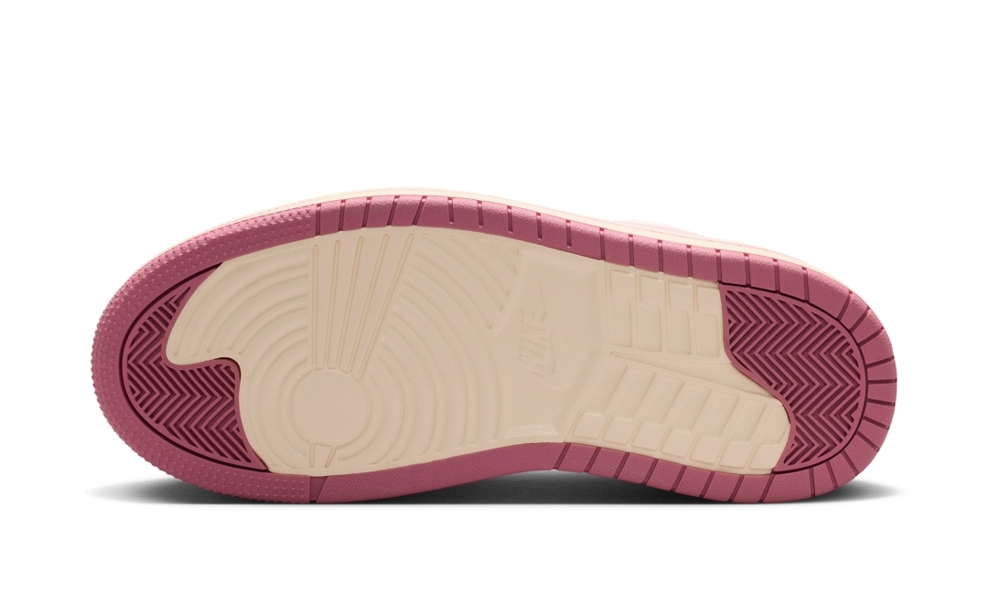 【2026年 4/1 発売】NIKE W AIR JORDAN 1 TRIPLE STACK “Pale Ivory/Muslin/Iced Carmine” (ナイキ エア ジョーダン トリプルスタック “アイボリー/ムスリン”) [HV8288-101]