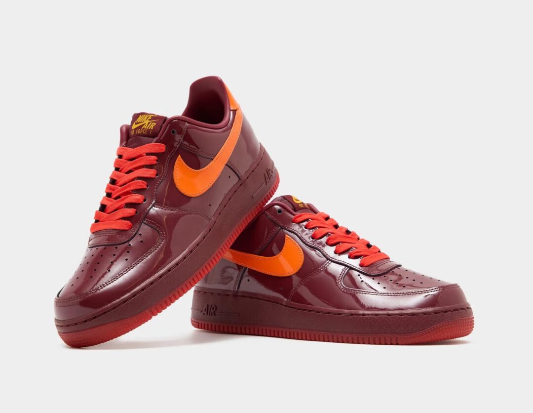 【2026年 発売予定】NIKE AIR FORCE 1 LOW PATENT “Mystic Navy/Dark Team Red/Topaz Gold” (ナイキ エア フォース 1 ロー パテント “ネイビー/レッド/ゴールド”) [IO4489-400/IO4489-601/IO4489-700]