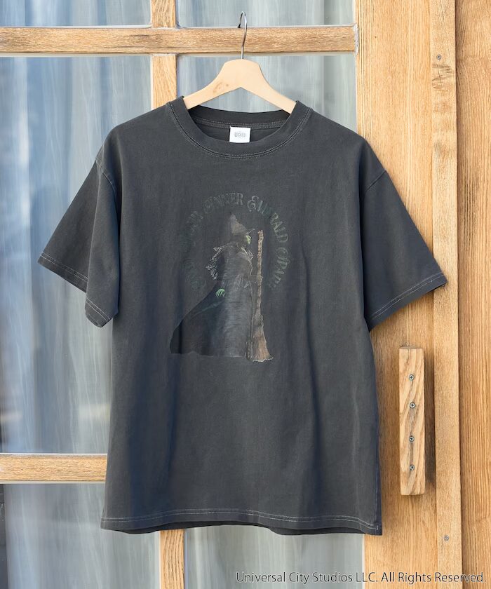 映画「ウィキッド 永遠の約束」とのスペシャルデザインTシャツが2026年 3月下旬 発売 (FREAK’S STORE フリークスストア WICKED)