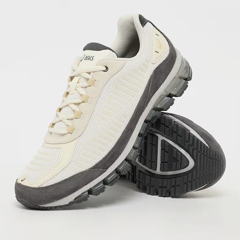 【2026年 4/2 発売】ASICS GEL-QUANTUM 360 I AMP “Cream/Obsidian Grey” (アシックス ゲルクォンタム) [1203A731.100]