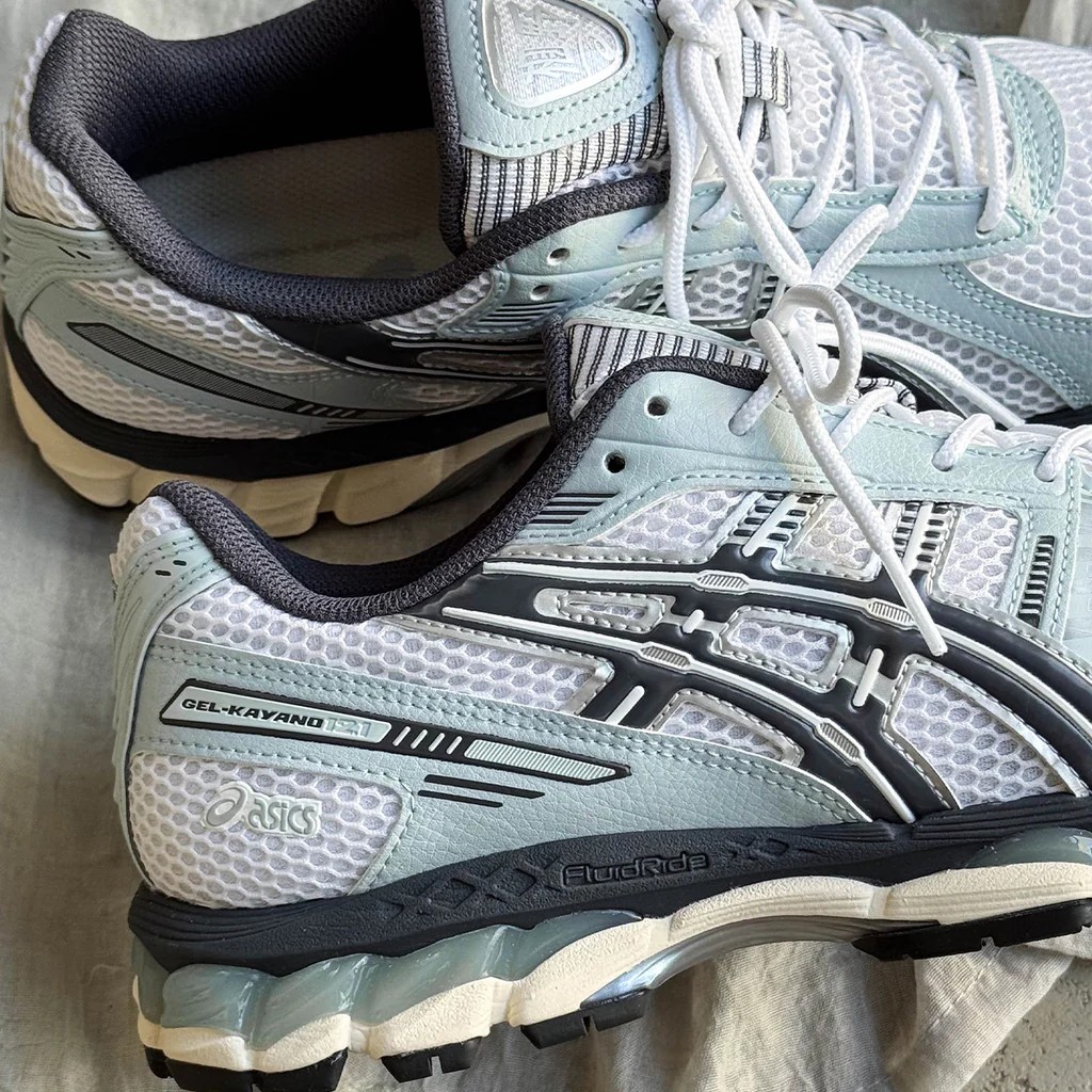 【2026年 3/26 発売】ASICS GEL-KAYANO 12.1 “White/Carrier Grey” (アシックス ゲルカヤノ) [1203A759.103]