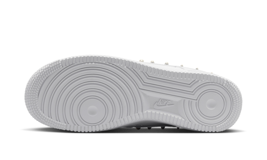 【2026年 4/1 発売予定】NIKE AIR FORCE 1 LOW “Pearl Swoosh/White/Metallic Silver” (ナイキ エア フォース 1 ロー “パールスウッシュ/ホワイト/メタリックシルバー”) [IU7557-100]