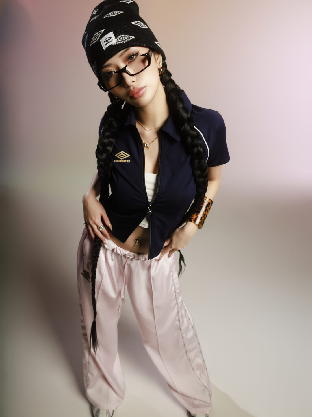 UMBRO × MOUSSY コラボレーション第3弾が2026年 4/2 先行 & 4/17 発売(アンブロ マウジー)