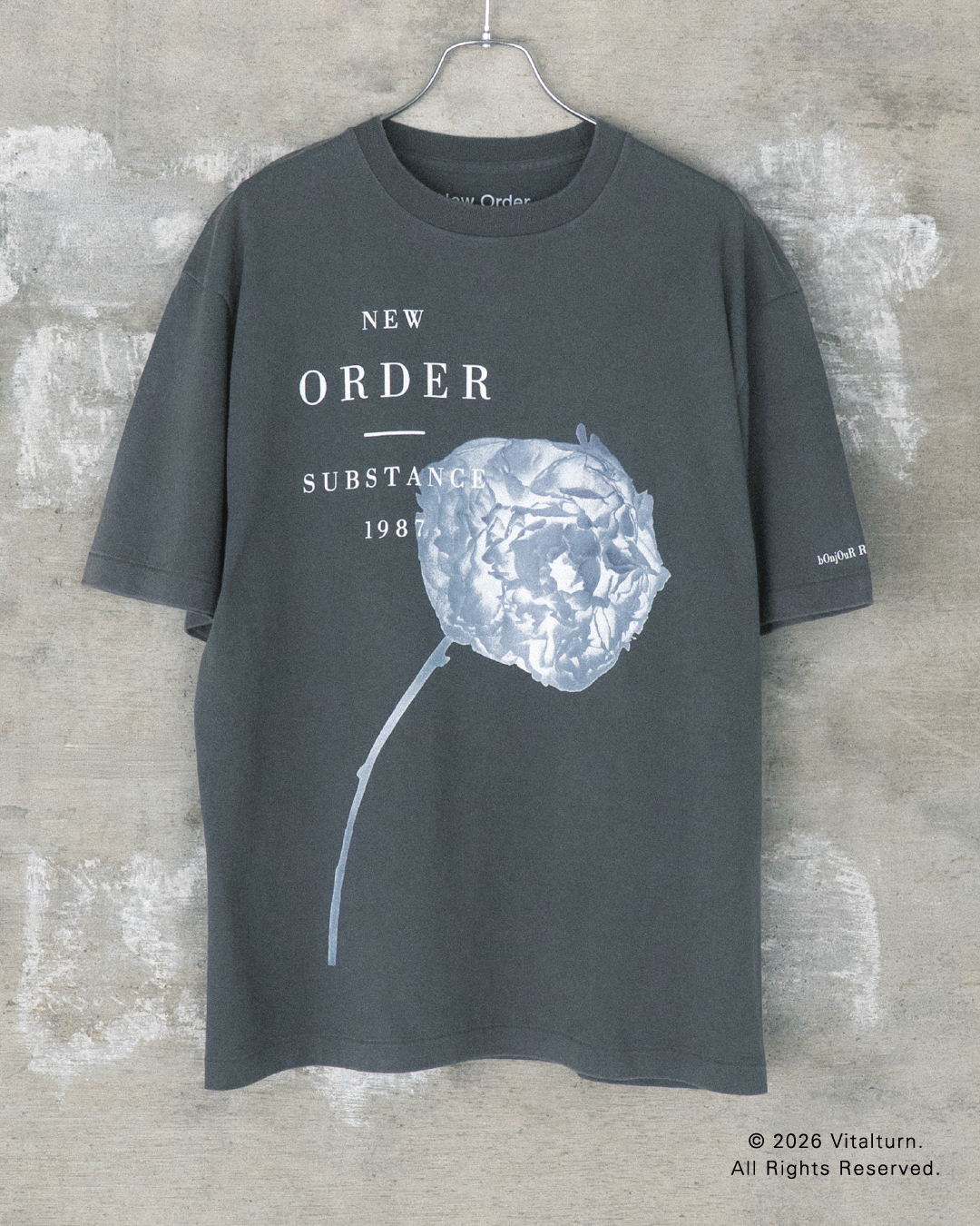 ロックバンド「New Order」と「bonjour records」のオフィシャルTシャツが2026年 3/14 発売 (ニューオーダー ボンジュール レコード)