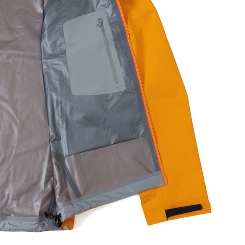 ARC’TERYX / BEAMS 2026 SS エクスクルーシブ「BETA JACKET」が3/13 発売 (アークテリクス ビームス)