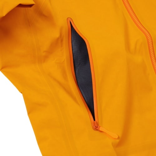 ARC’TERYX / BEAMS 2026 SS エクスクルーシブ「BETA JACKET」が3/13 発売 (アークテリクス ビームス)