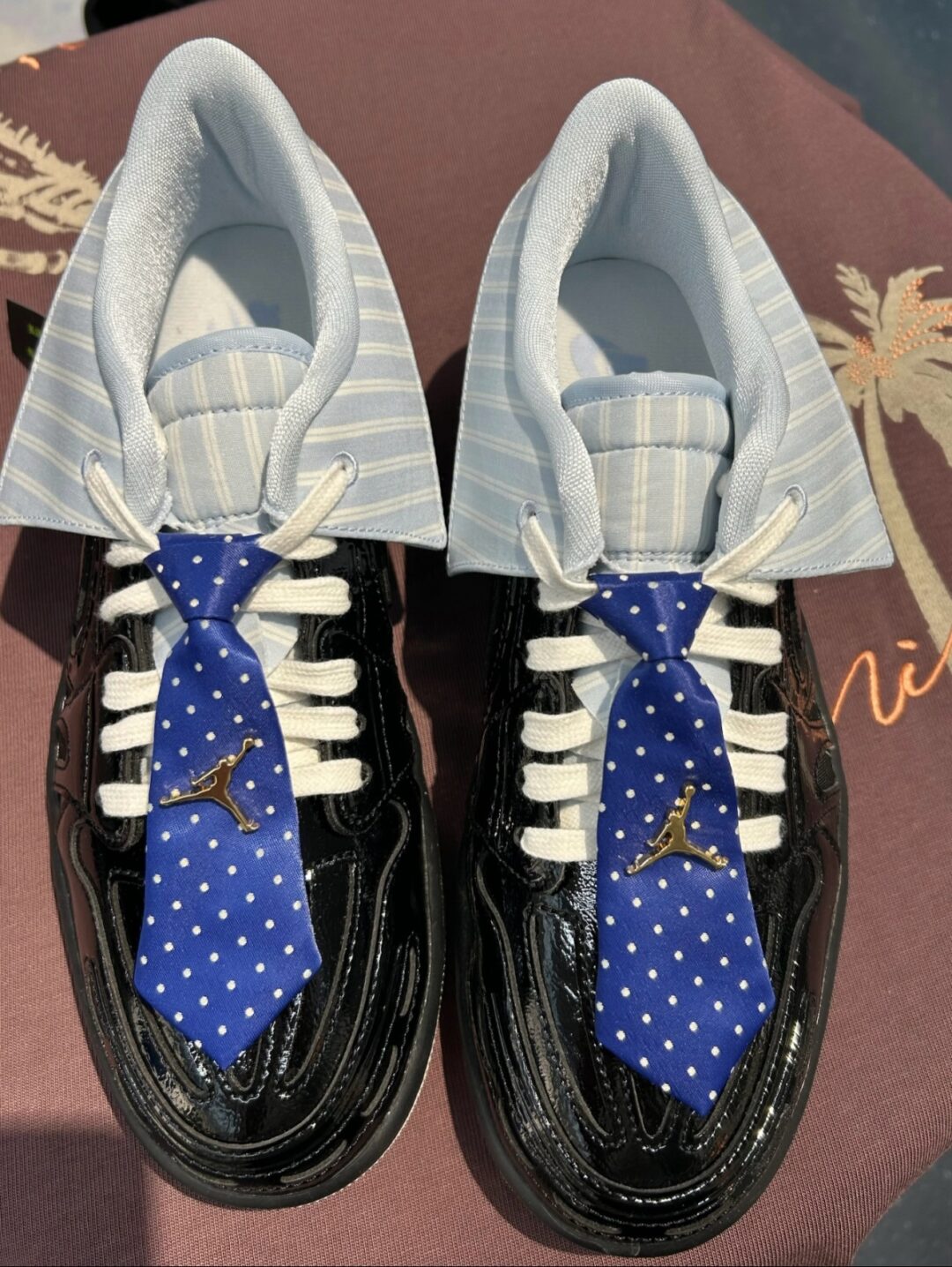 【2026年 発売予定】NIKE W AIR JORDAN 1 LOW METHOD OF MAKE V3 “Black Tuxedo Bow Tie” (ナイキ ウィメンズ エア ジョーダン 1 ロー MM “メソッドオブメイク/ブラック タキシード ボウ タイ”)