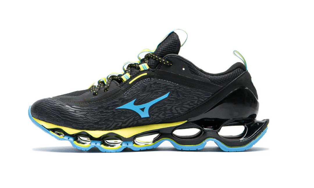【2026年 3/21 発売】VRUNK × Mizuno WAVE PROPHECY 13.2 “Black/Light Blue/Yellow” (ブランク ミズノ ウェーブ プロフェシー) [D1GD2618-01]