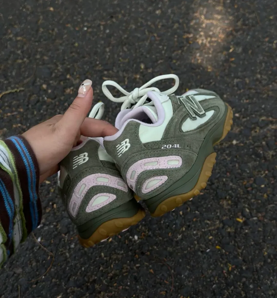 【2026年 発売】New Balance U204L 203 “Green/Pink” (ニューバランス) [U204L203]