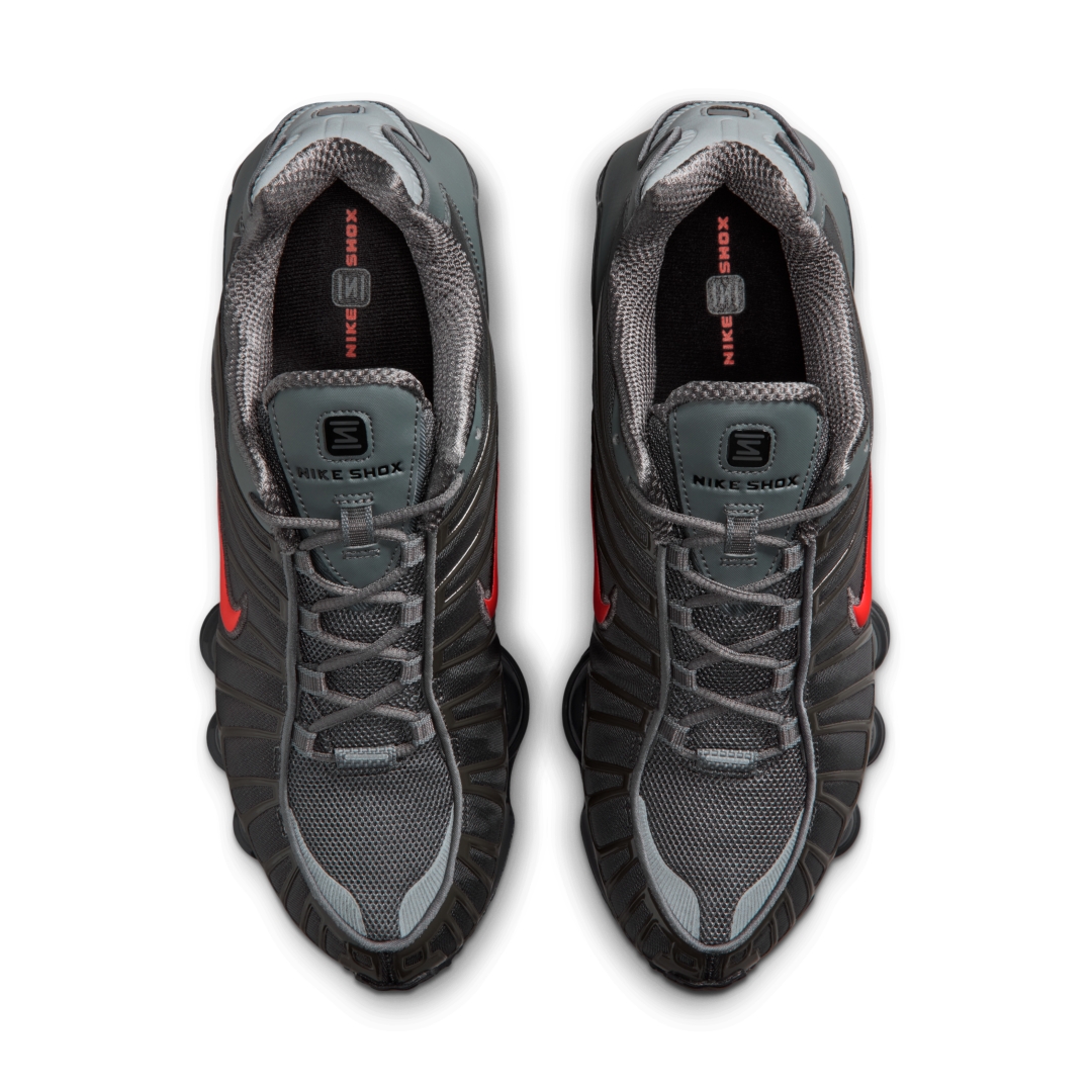 【2026年 4/1 発売】NIKE SHOX TL SE “Smoke Grey/Bright Crimson” (ナイキ ショックス TL “スモークグレー/ブライトクリムゾン”) [IQ6599-003]