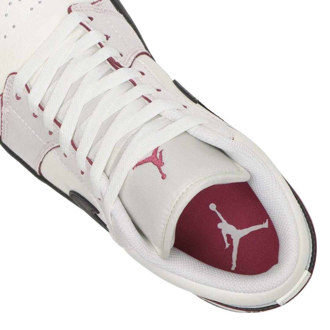 【2026年 発売】NIKE AIR JORDAN 1 LOW “Sail/Black/Sweet Beet” (ナイキ エア ジョーダン ロー “セイル/ブラック/スウィートビート”) [IV5325-133]