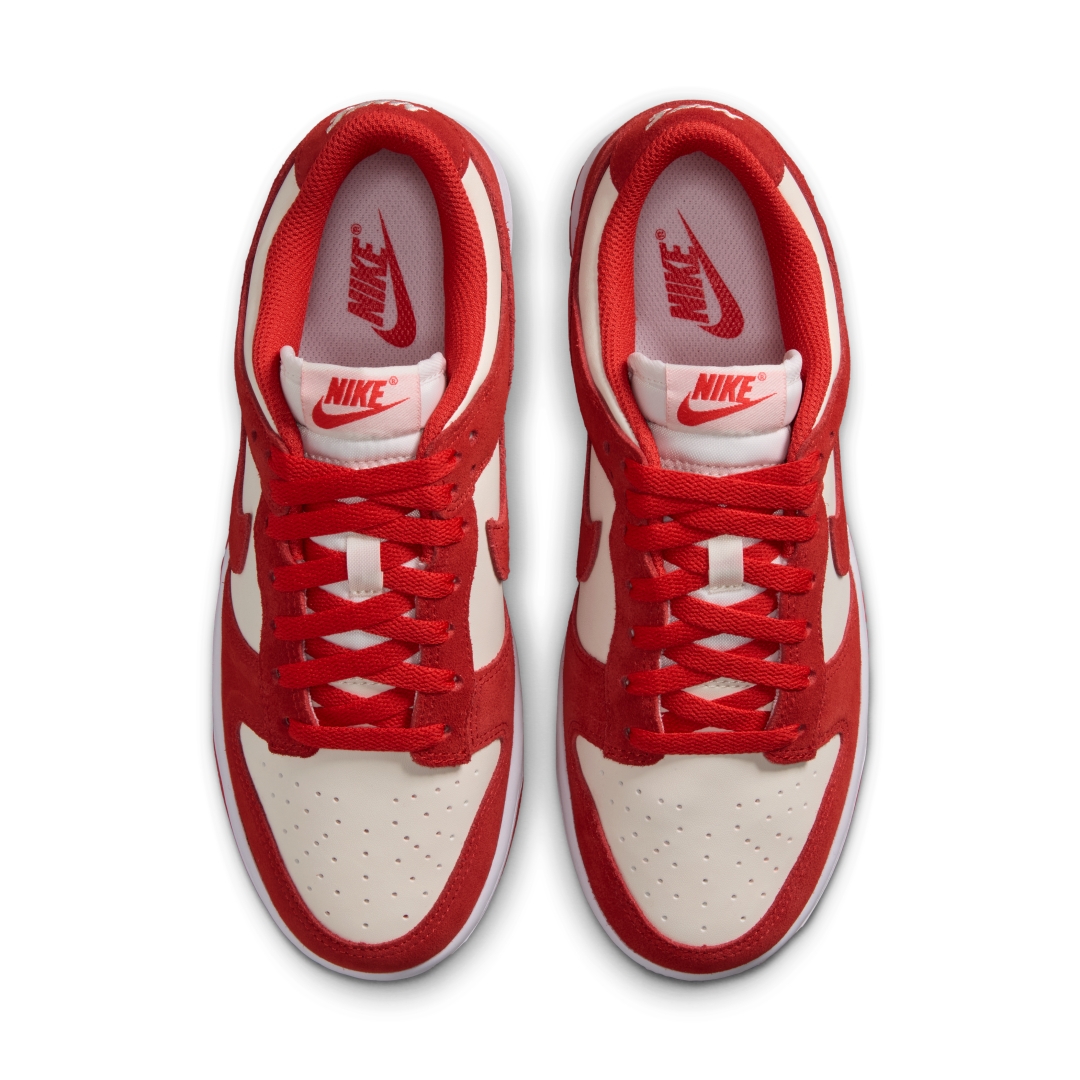 【2026年 5月 発売予定】NIKE DUNK LOW “Sail/Light Crimson” (ナイキ ダンク ロー “セイル/ライトクリムゾン”) [IO4244-103]