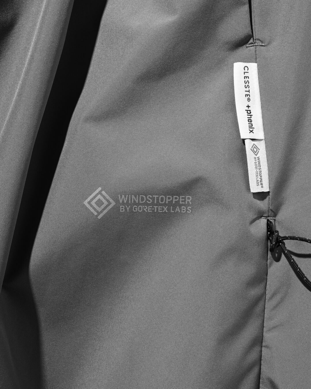 CLESSTE × Plus Phenix 2026 SS 別注 “WINDSTOPPER by GORE-TEX LABS CITY BARREL LEG PANTS”が4/1 発売 (クレスト プラスフェニックス ゴアテックス ウィンドストッパー パンツ)