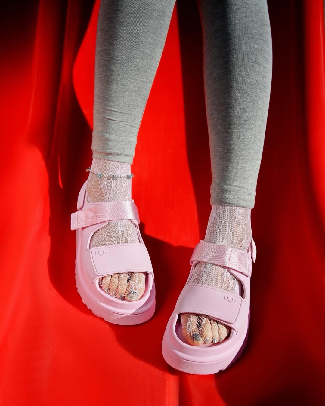 「桜」をイメージしたUGG for Ray BEAMSが2026年 4/1 発売 (アグ レイ ビームス)