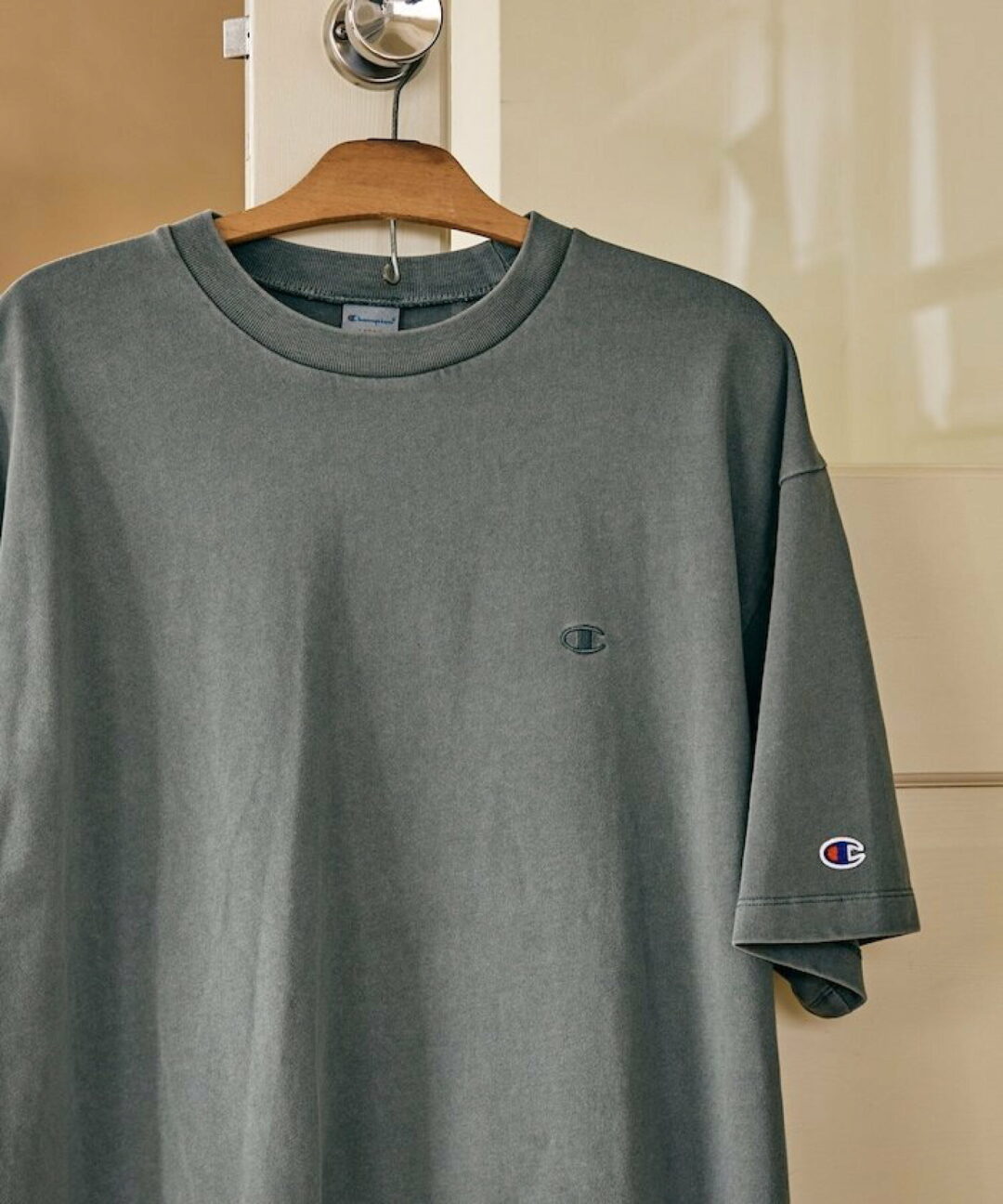 FREAK’S STORE × Champion 2026 SS 別注 “ピグメント ワンポイント Tシャツ”が4月上旬 発売 (フリークスストア チャンピオン)