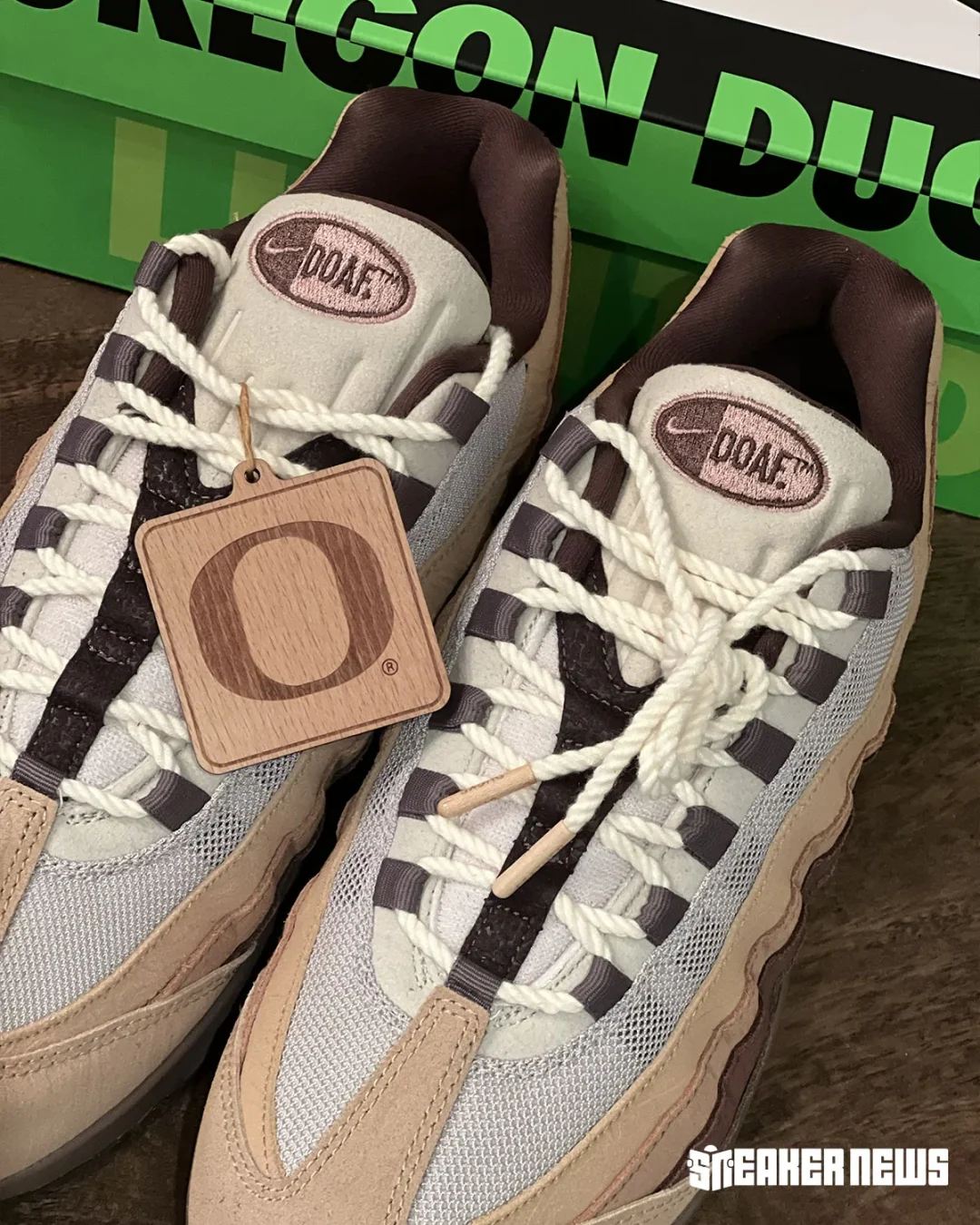 【2026年 3月 発売予定】Division Street x NIKE AIR AMX 95 “Ducks of a Feather/Lumber Yard/The Woods” (ディヴィジョン・ストリート ナイキ エア マックス “ダックス オブ ア ファーザー”) [IQ3988-001/IQ3986-300]
