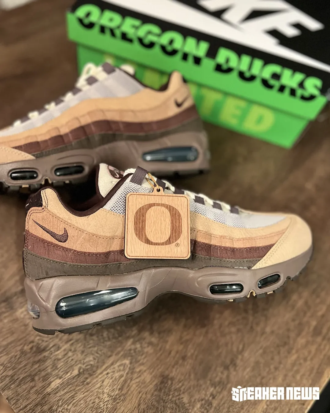 【2026年 3月 発売予定】Division Street x NIKE AIR AMX 95 “Ducks of a Feather/Lumber Yard/The Woods” (ディヴィジョン・ストリート ナイキ エア マックス “ダックス オブ ア ファーザー”) [IQ3988-001/IQ3986-300]