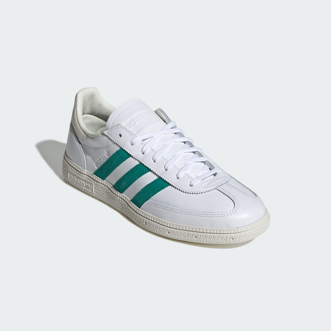 【2026年 4/3 発売】adidas Originals HANDBALL SPEZIAL for UABAN RESERCH DOORS “Cloud White/Equipment Green” (アーバンリサーチ ドアーズ アディダス オリジナルス ハンドボール スペツィアル “ホワイト/グリーン”) [KJ0780]