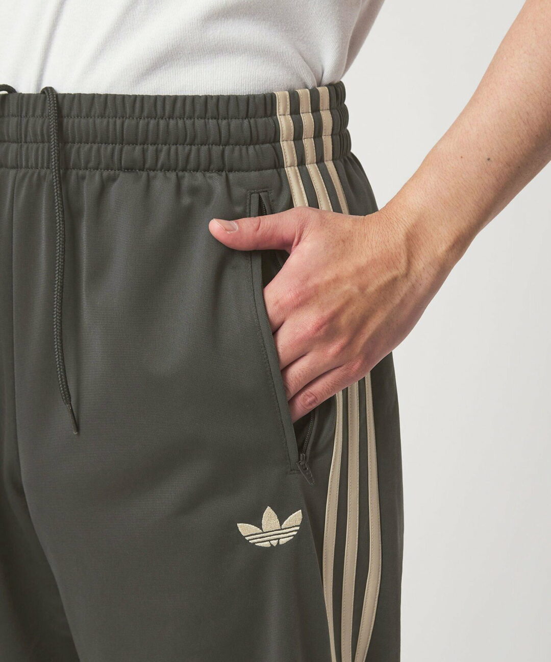 adidas Originals / green label relaxing EXCLUSIVE “FIREBIRD Track Top & Pnats”の新色 “Charcoal Gray”が発売 (アディダス オリジナルス グリーンレーベル リラクシング) [KE1641/KE1647]