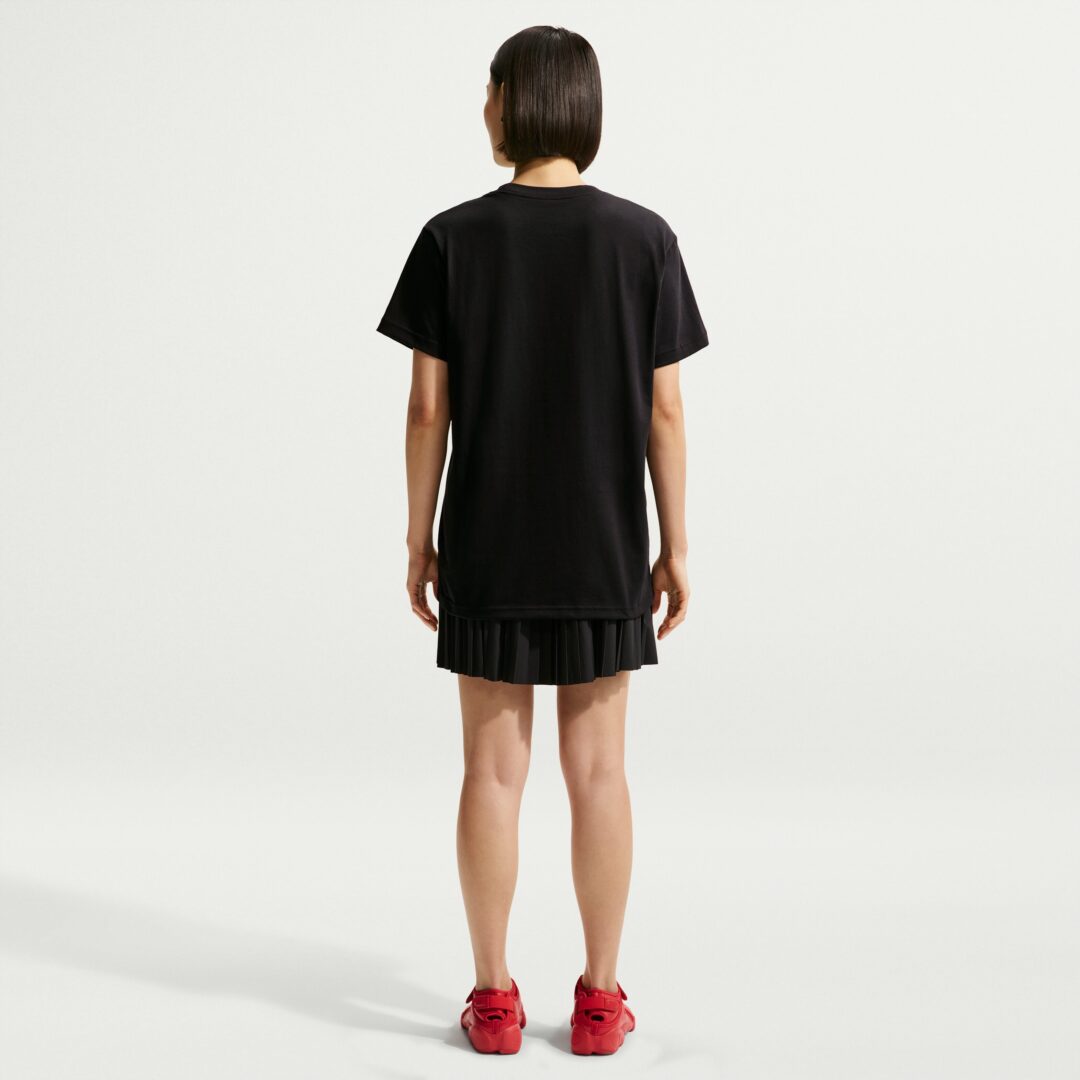 「薔薇」をプリントしたナイキ ウィメンズ オーバーサイズド ショートスリーブ Tシャツが発売 (NIKE NSW W SS Tee) [IR7827-010/IR7827-072]