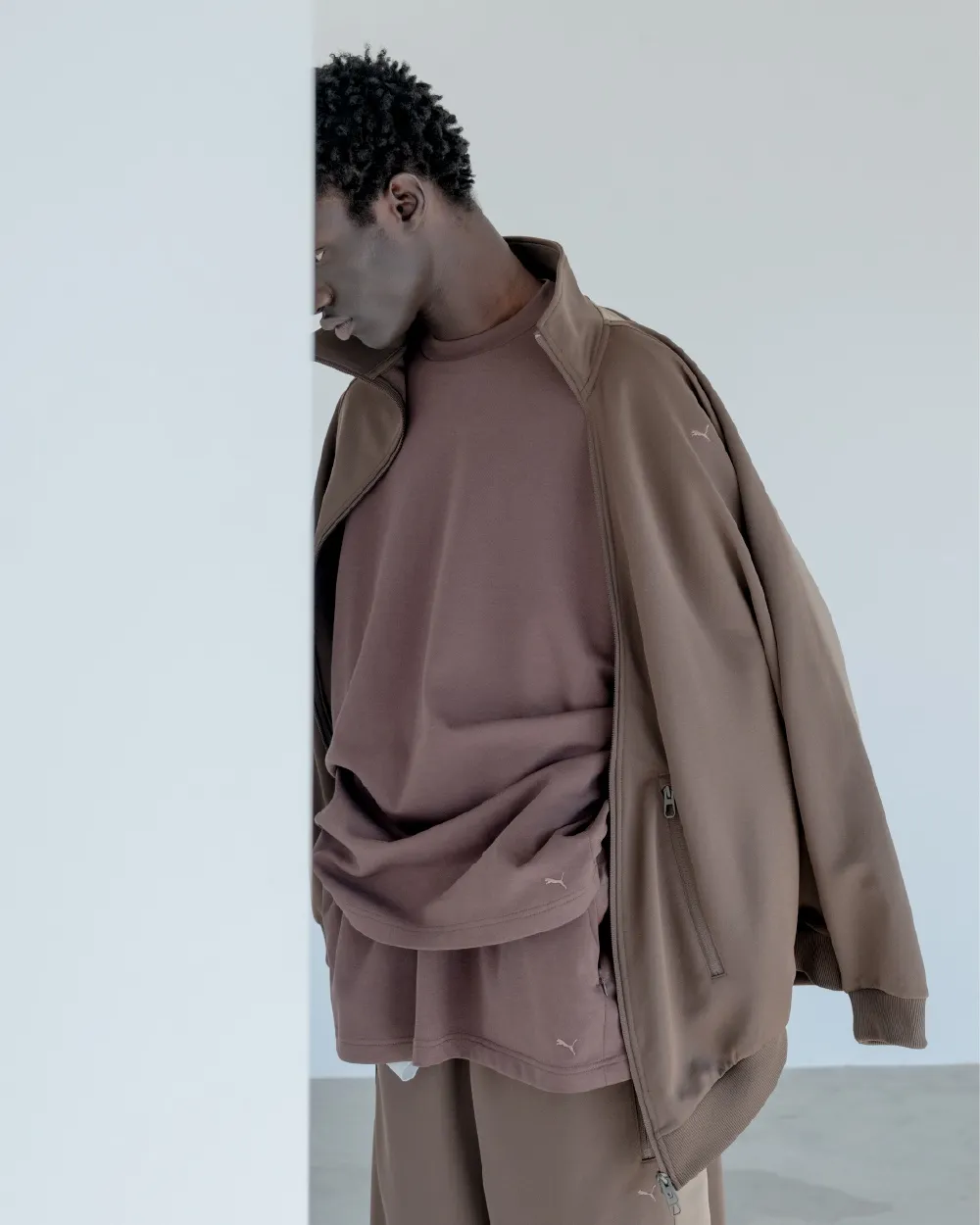 プーマのスポーツ機能性と日常のスタイルを横断するカプセルコレクション「PROJECT PUMA PLUS」が2026年 3/6 発売 (プロジェクト プーマ プラス)