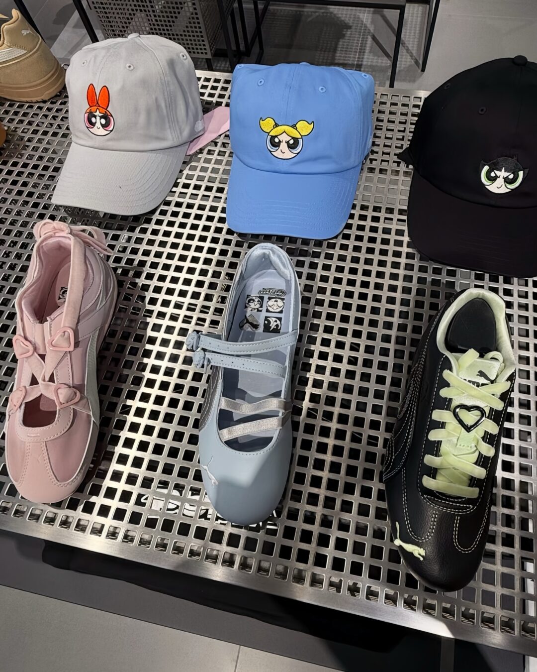 【2026年 4/1 発売】The PowerPuff Girls × PUMA SPEEDCAT BULLET (パワーパフ ガールズ プーマ スピードキャット バレエ) [408101-01/408102-01/408103-01]