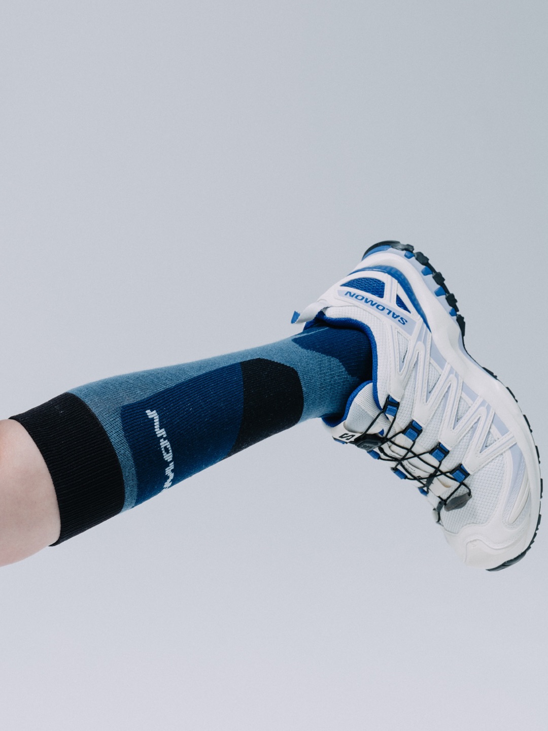 【2026年 3/4 発売】Salomon XA PRO 3D “Vanilla Ice/Blule/Cosmic Sky” (サロモン) [L49172100]