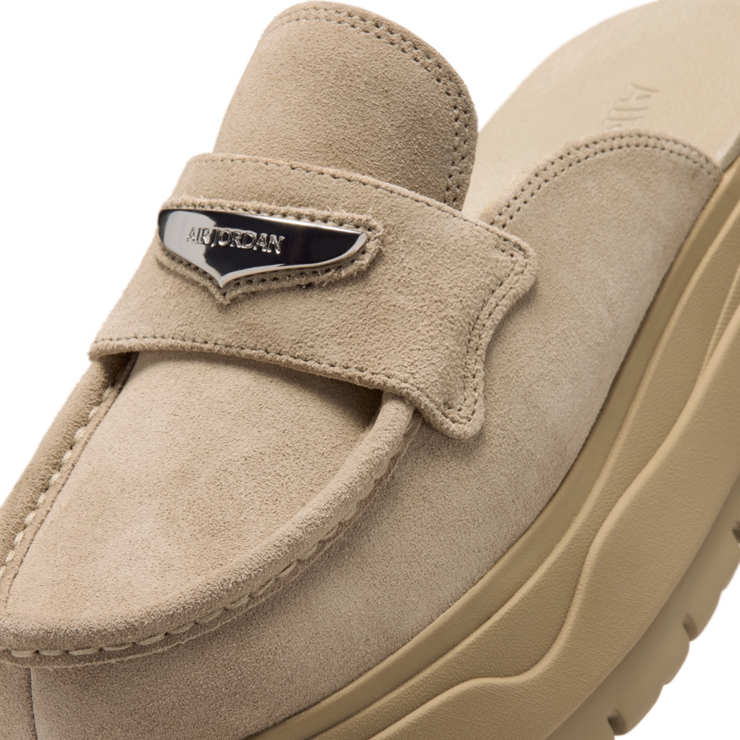 【2026年 3/2 発売】NIKE W AIR JORDAN Loafer Mule “Khaki/Metallic Silver” (ナイキ エア ジョーダン ローファー ミュール “カーキ/メタリックシルバー”) [HJ4292-200]