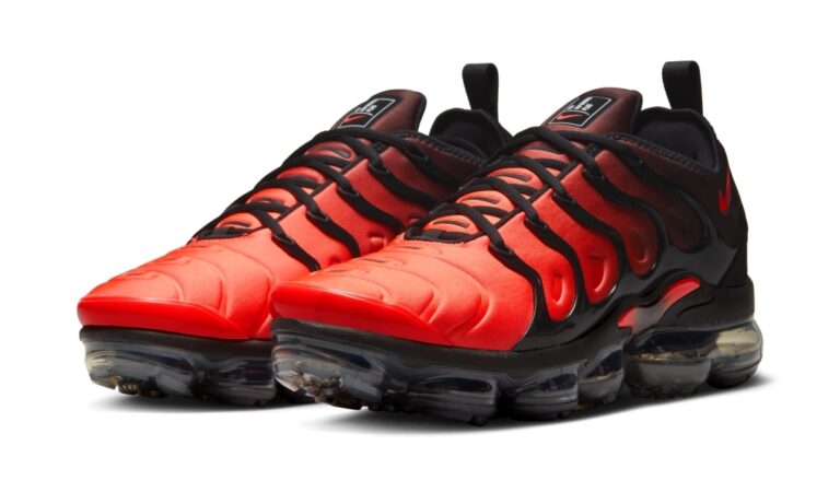 2026年 3/20 発売】NIKE AIR VAPORMAX PLUS “Black/Bright Crimson