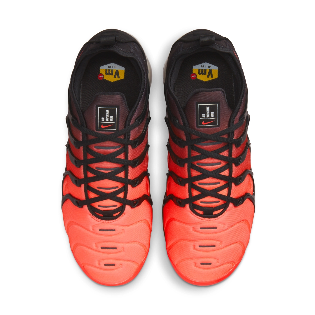 【2026年 3/20 発売】NIKE AIR VAPORMAX PLUS “Black/Bright Crimson” (ナイキ エア ヴェイパーマックス プラス “ブラック/ブライトクリムゾン”) [DZ4857-001]