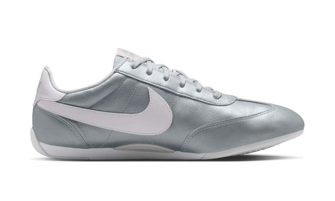 【2026年 4/2 発売】NIKE W SPRINT SISTER “Metallic Silver/Grey Fog” (ナイキ スプリント シスター “メタリックシルバー/グレーフォグ”) [II6984-001]
