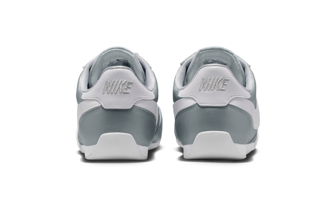 【2026年 4/2 発売】NIKE W SPRINT SISTER “Metallic Silver/Grey Fog” (ナイキ スプリント シスター “メタリックシルバー/グレーフォグ”) [II6984-001]