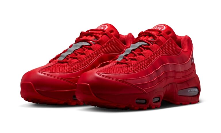【新品・未使用】エアマックス 95 【廃盤色】レッド・レッド NIKE（ナイキ） エアマックス 95 NIKE AIR MAX 95 TRIPLE RED varsity