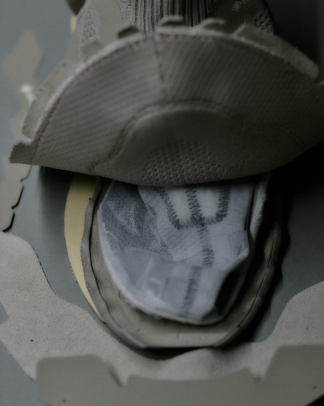 【2026年 4/25 発売】nonnative × Mizuno WAVE MUJIN LS MID GTX “VINTAGE KHAKI” (ノンネイティブ ミズノ ムジン GORE-TEX ゴアテックス “ビンテージカーキ”) [D1GD261501]