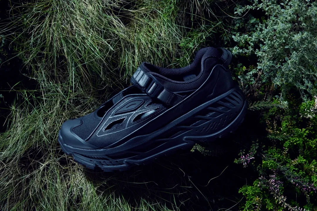 【2026年 4/17 発売】HOKA STINSON BREEZE “Black/Carbon Black” (ホカ スティンソン ブリーズ) [1174450-BBNB]