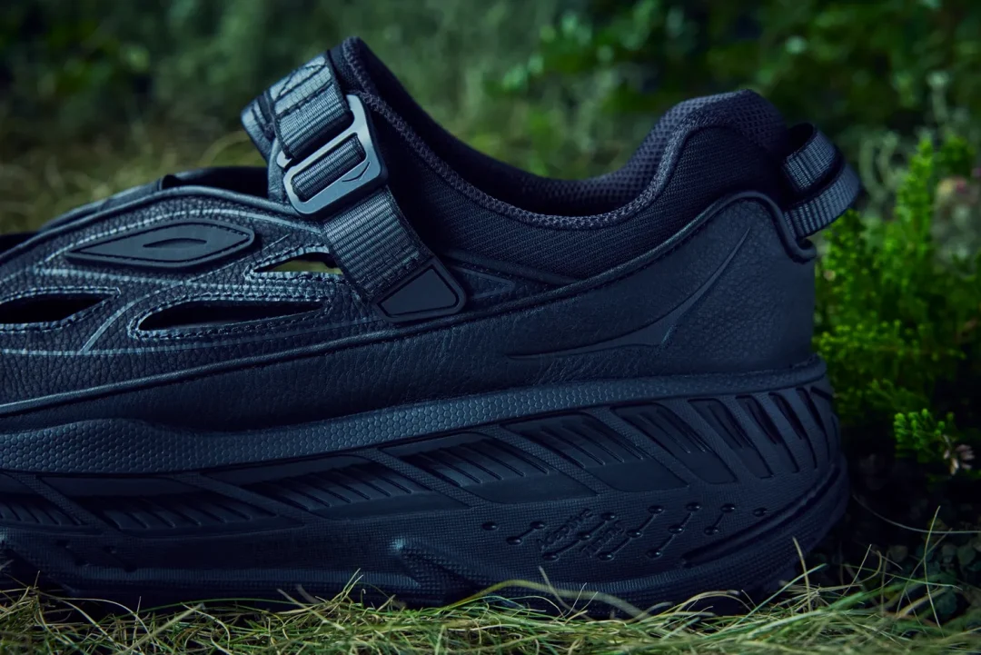 【2026年 4/17 発売】HOKA STINSON BREEZE “Black/Carbon Black” (ホカ スティンソン ブリーズ) [1174450-BBNB]